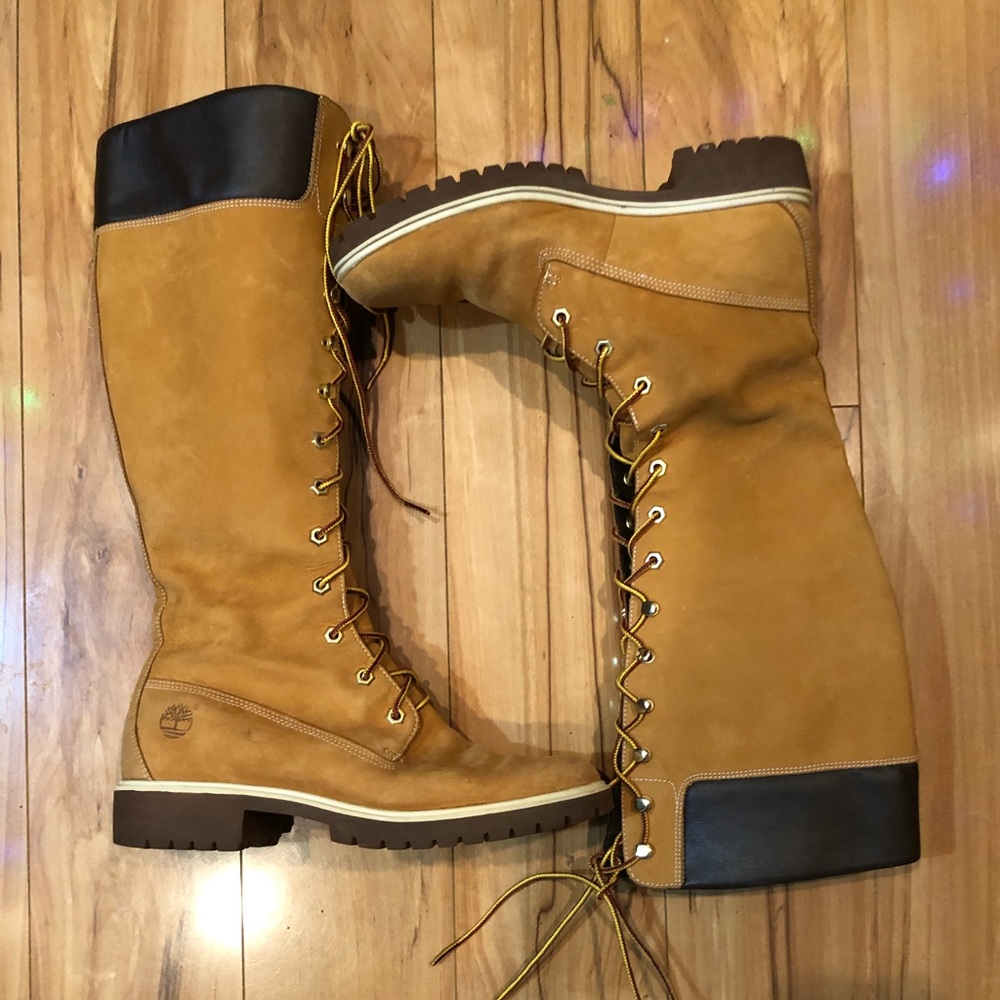 Timberlands Tall Leather Classic Boots!!
